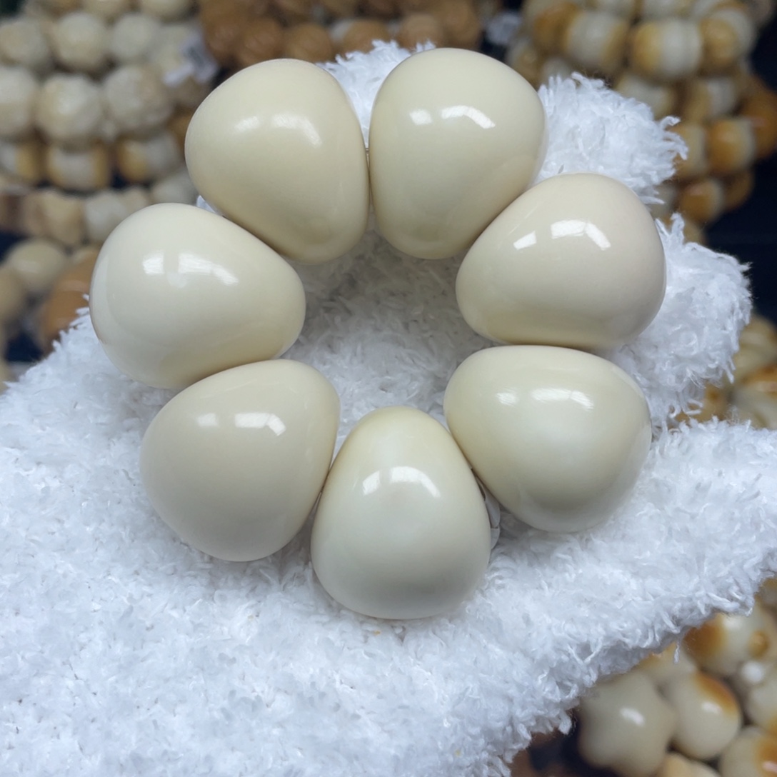 菩提根/象牙果手串12.8.7瑕山竹卡27