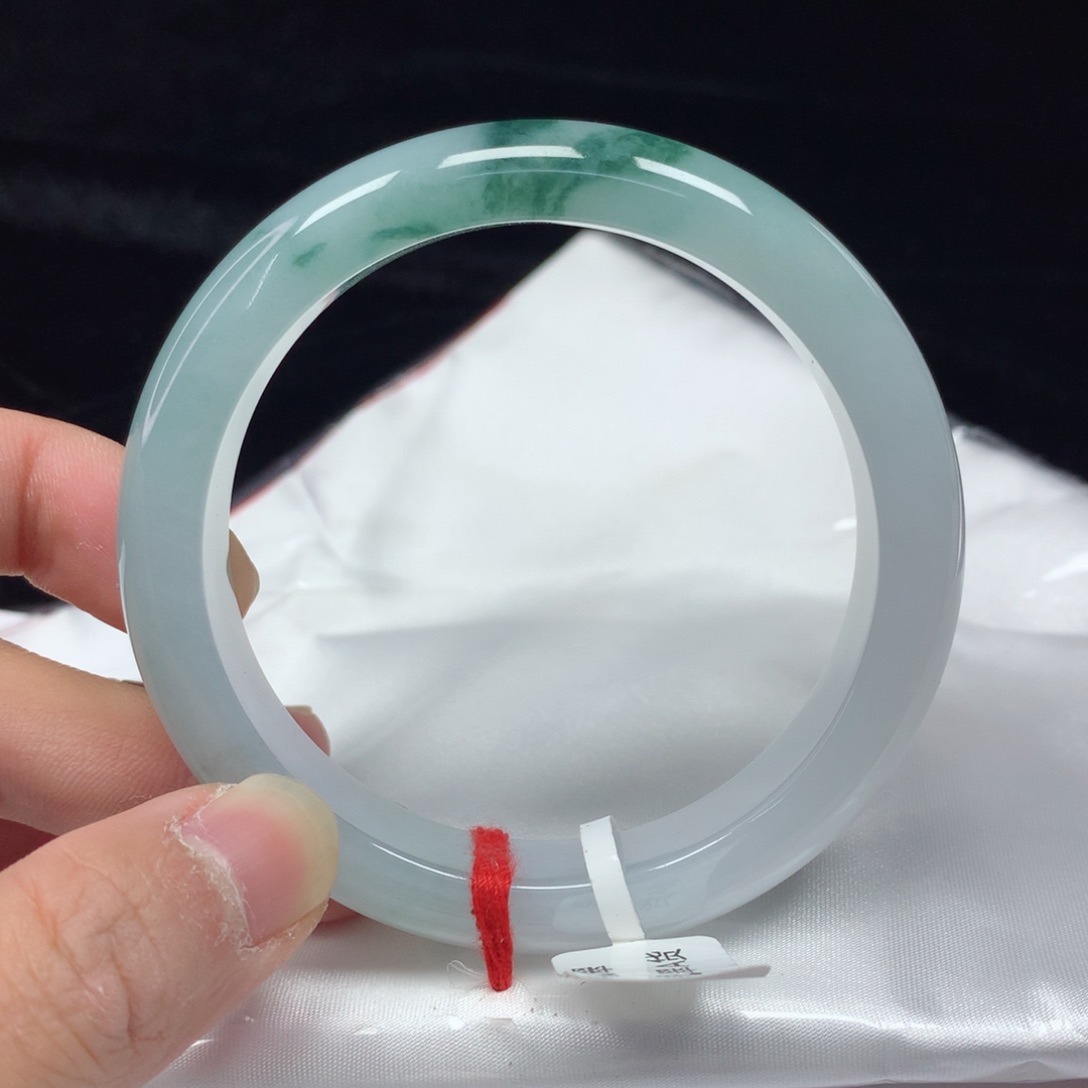 翡翠手镯（圆镯）未镶嵌58.5