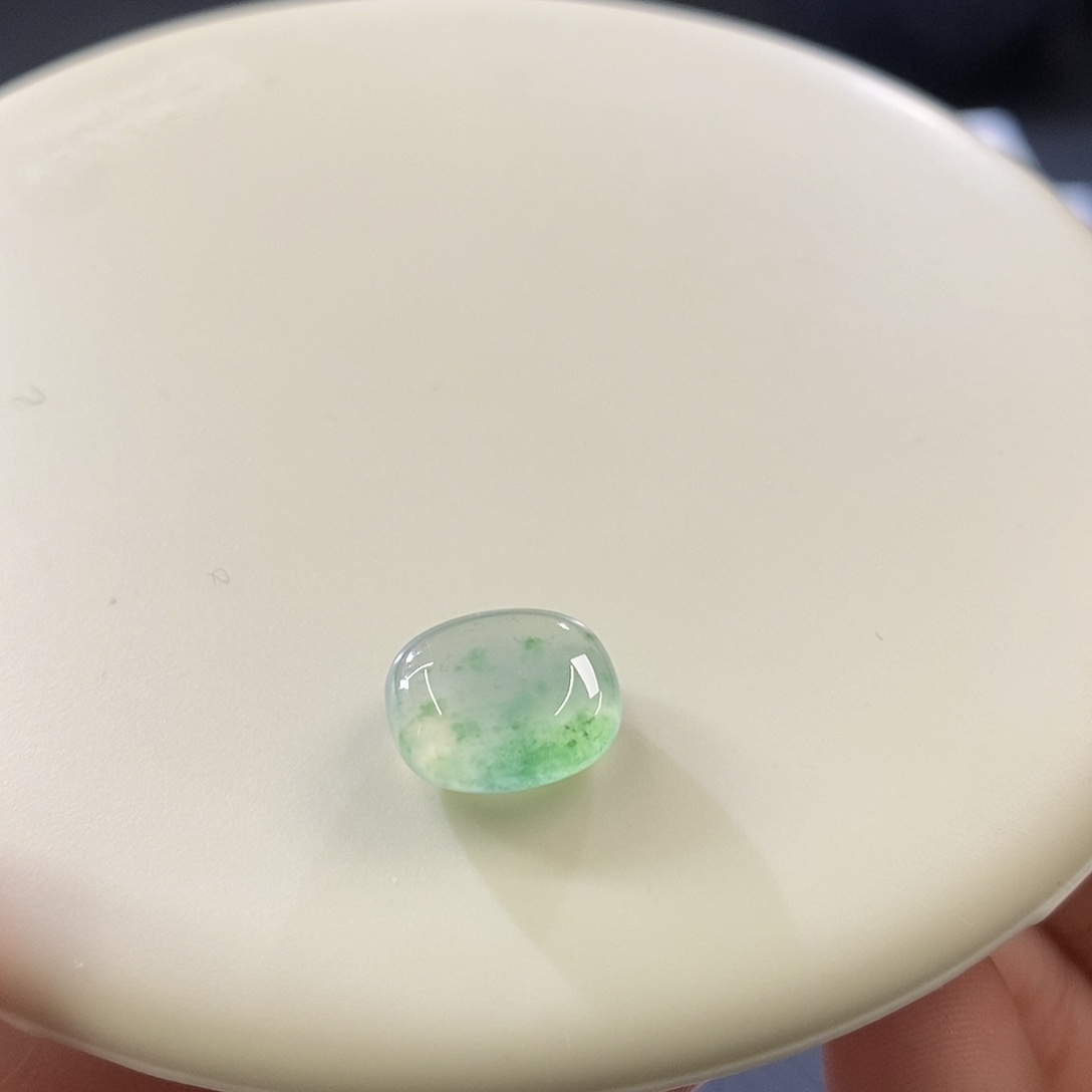 翡翠未镶嵌挂件随行