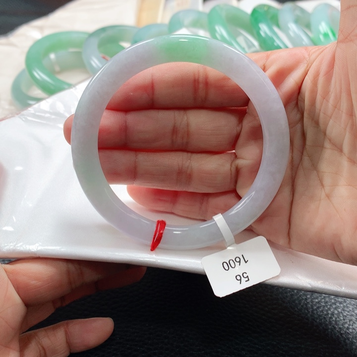 翡翠手镯未镶嵌56575657