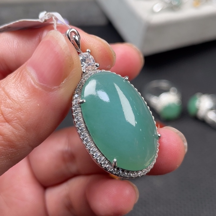 翡翠未镶嵌戒指缅甸天然翡翠