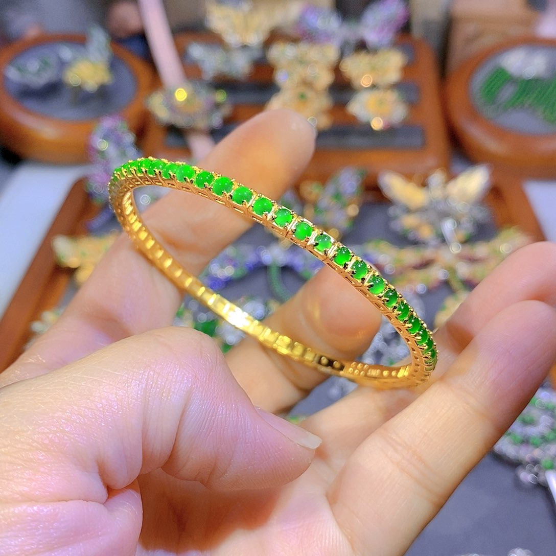 颈饰银S925镶嵌翡翠