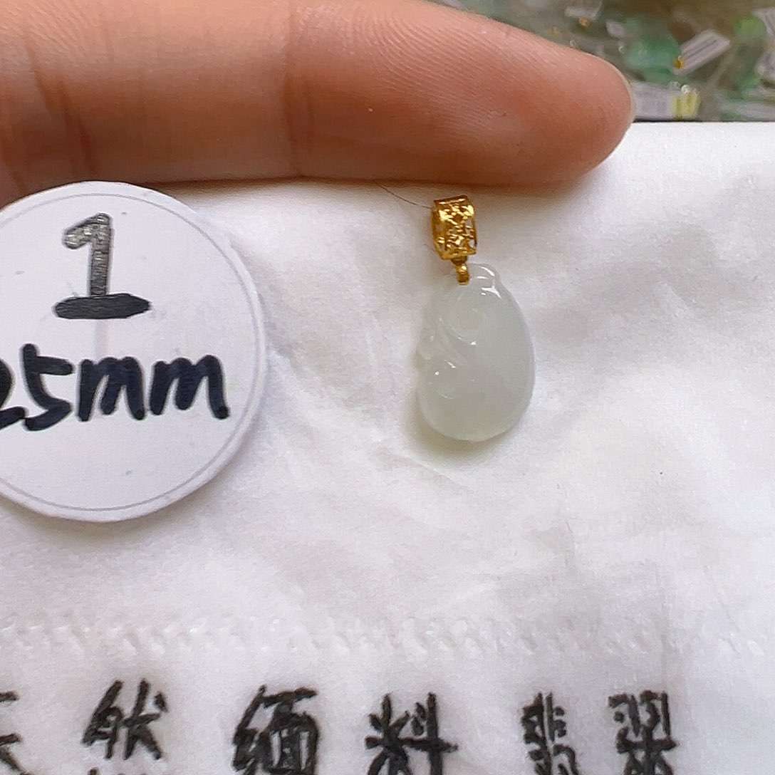 翡翠颈饰18K金镶嵌翡翠