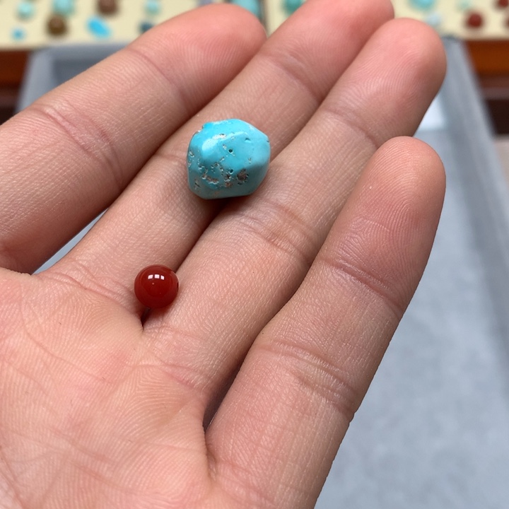 南红玛瑙配饰未镶嵌