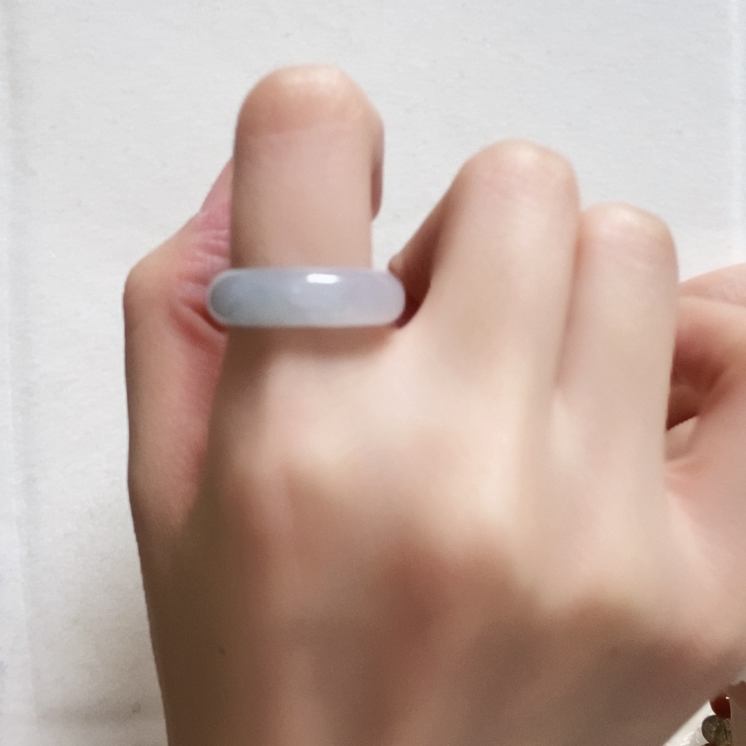 翡翠戒指未镶嵌简单