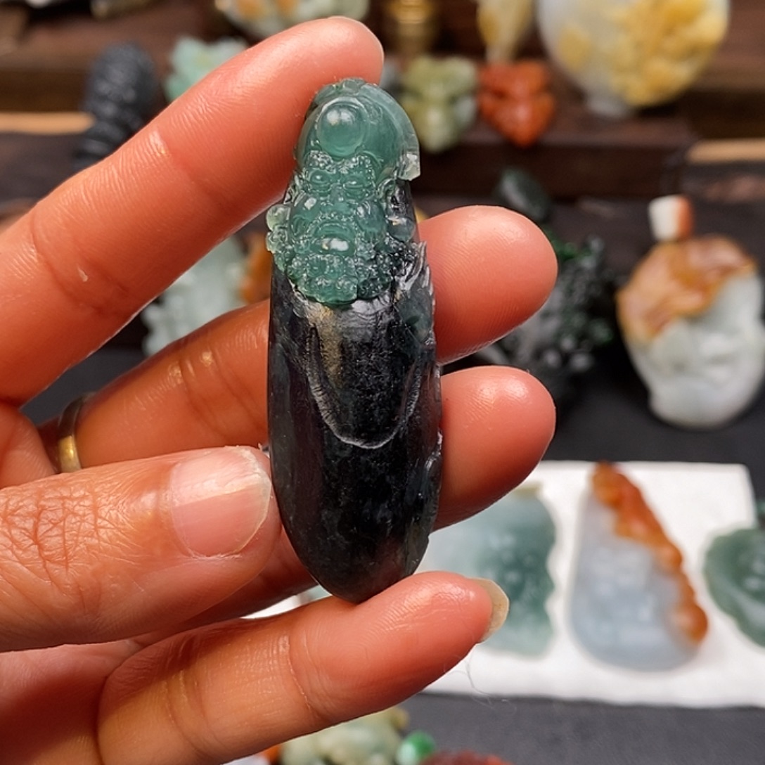 李***禹定制翡翠未镶嵌毛货抛光