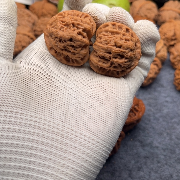 文玩核桃吊坠佛度