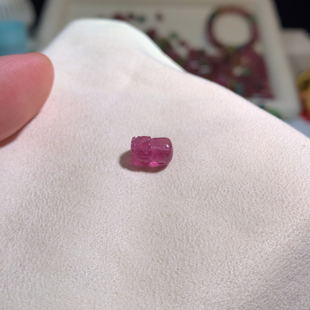 未镶嵌碧玺单珠碧玺