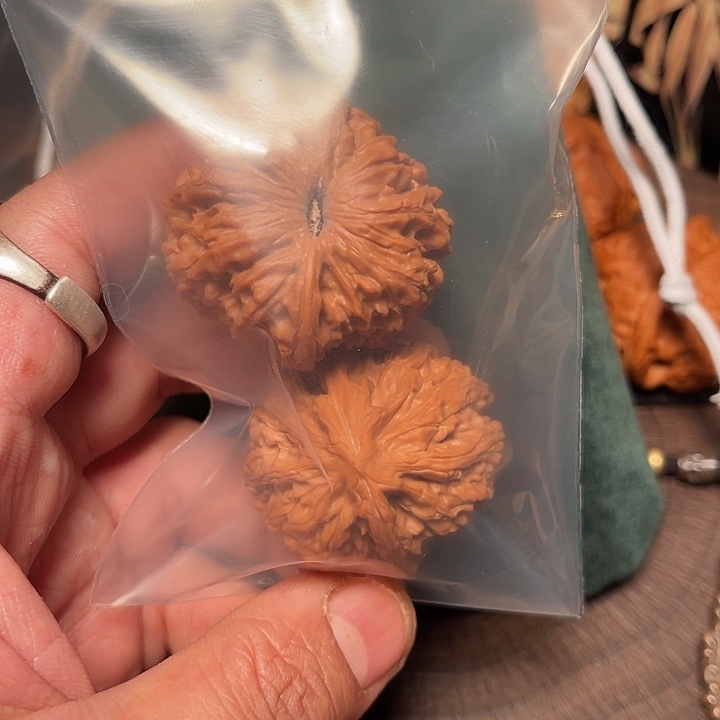 文玩核桃吊坠哈哈哈哈哈哈