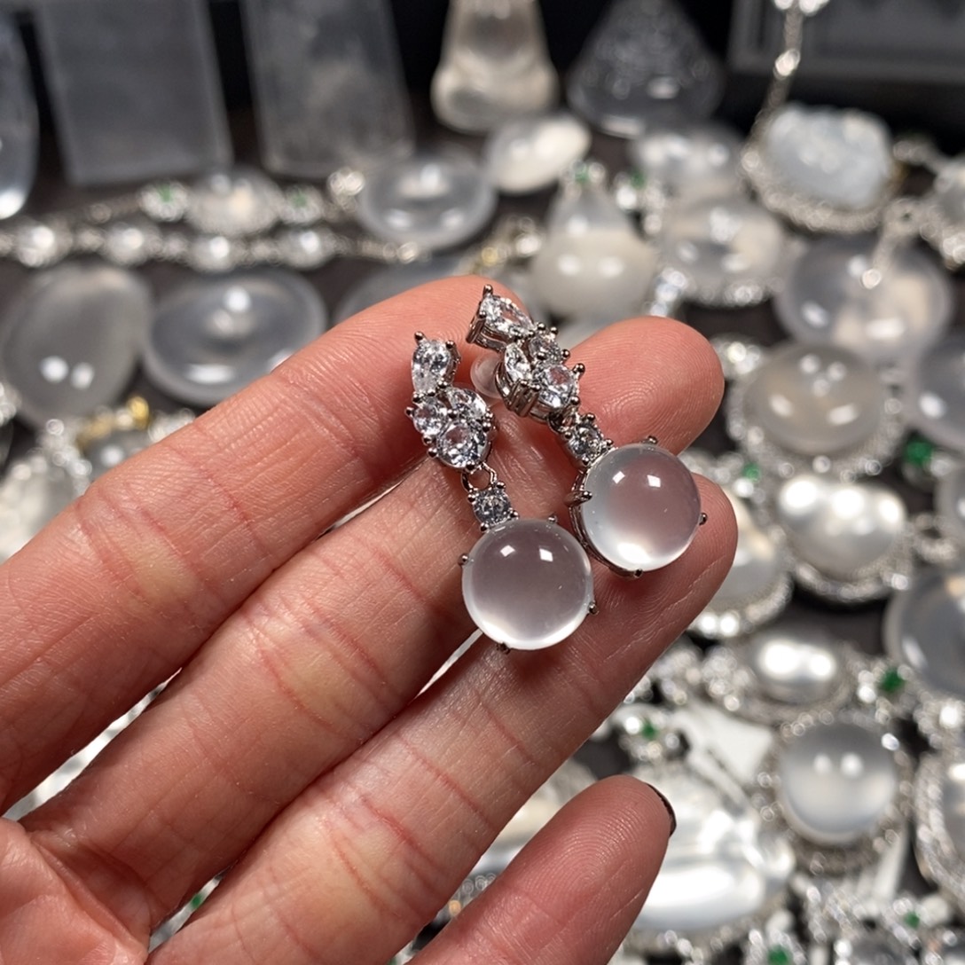 石英质玉合金颈饰耳环