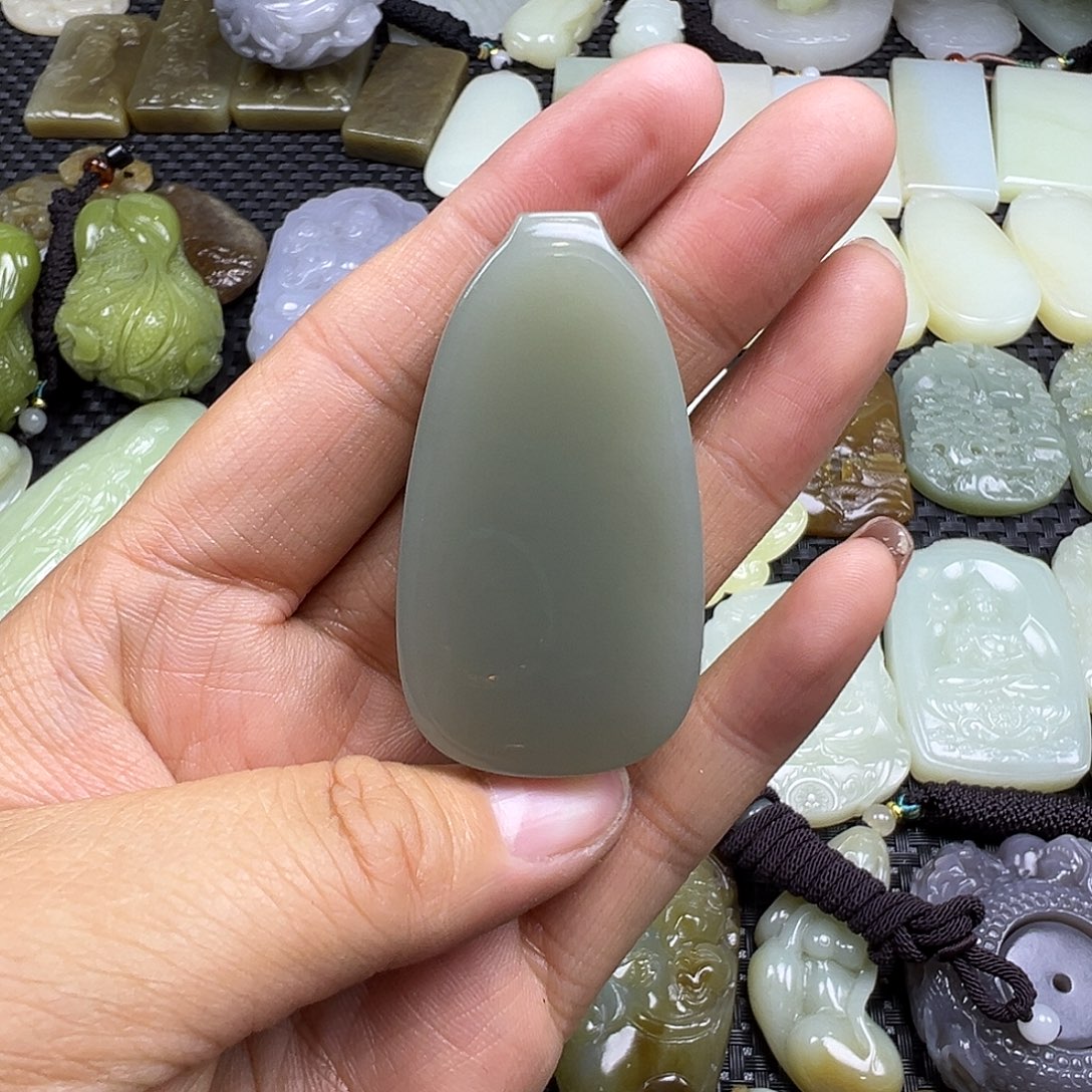 和田玉未镶嵌颈饰卡51.6