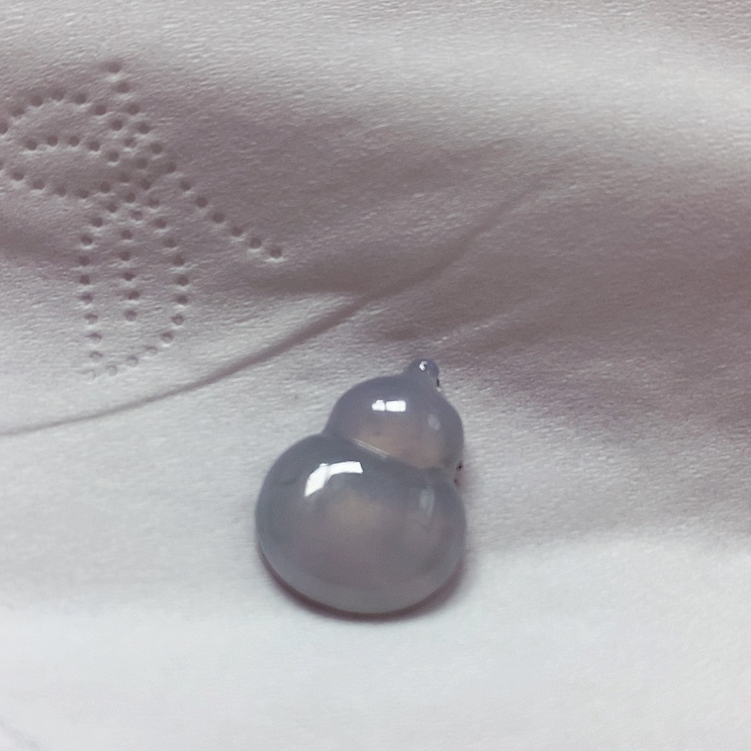 翡翠挂件未镶嵌葫芦