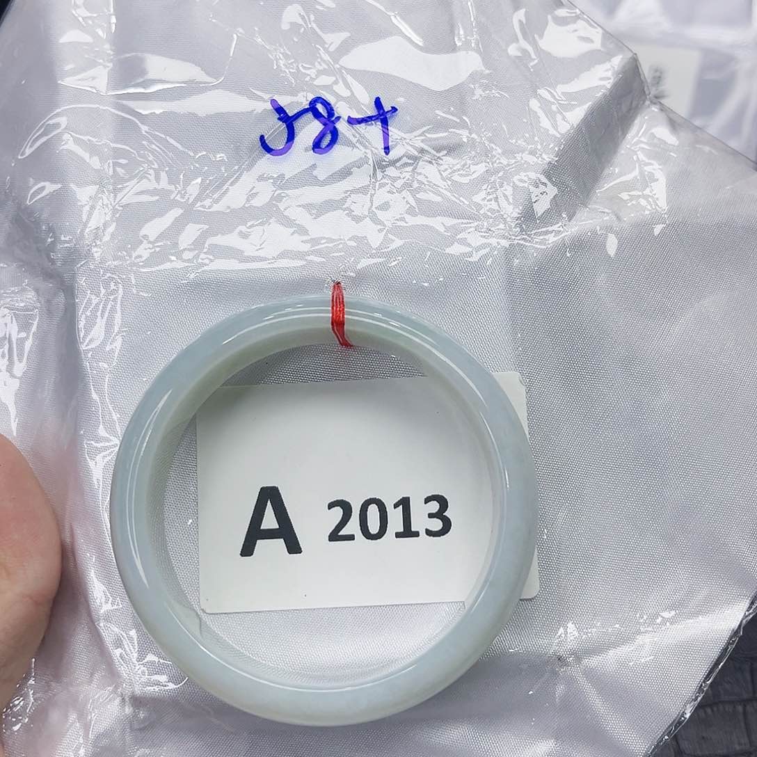 翡翠手镯未镶嵌多样性