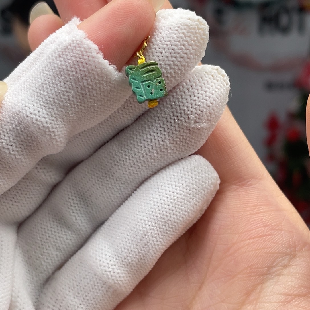 绿松石未镶嵌挂件