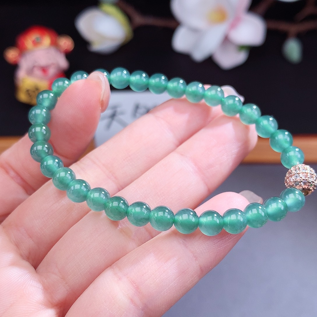 翡翠手镯（圆镯）未镶嵌