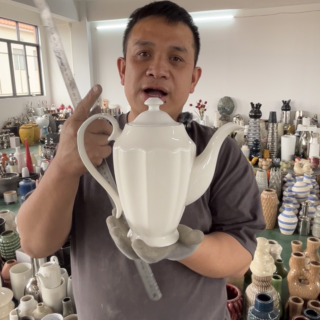 摆件45 号高中低温陶瓷瓶（部分微瑕）