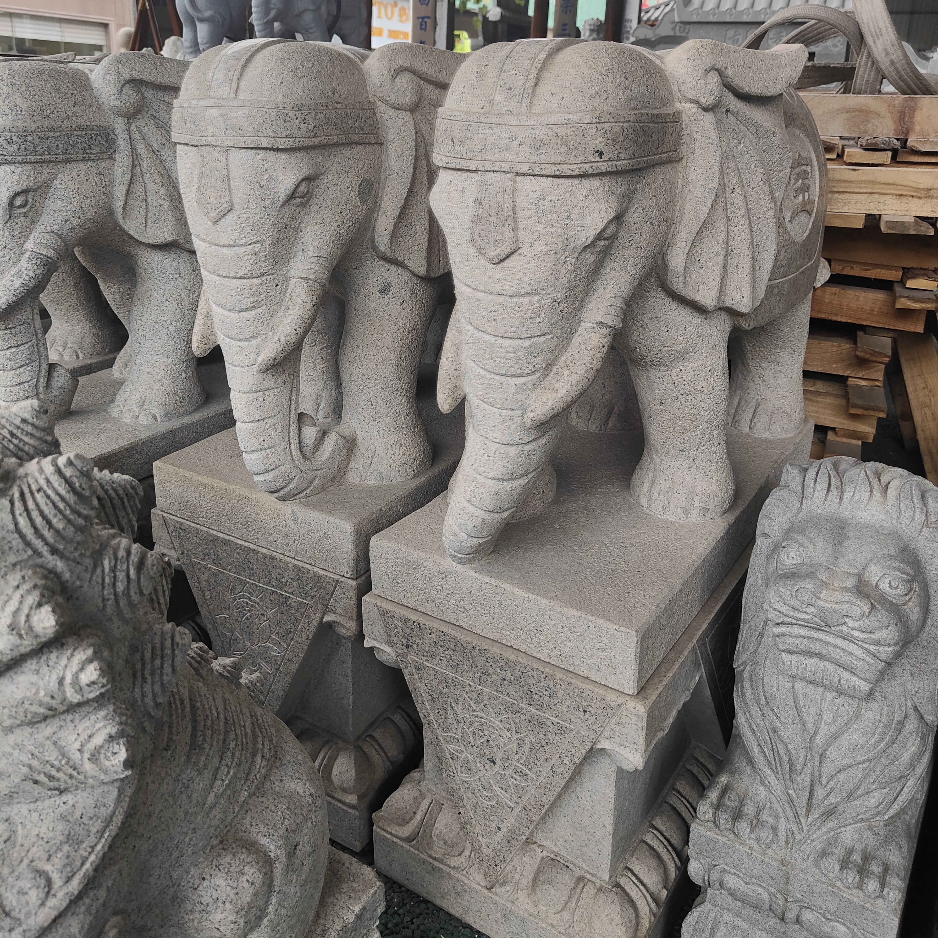 石雕大象，手工制作