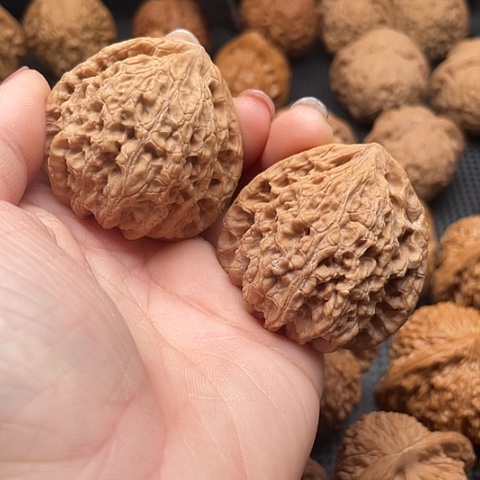 文玩核桃吊坠虎头王41