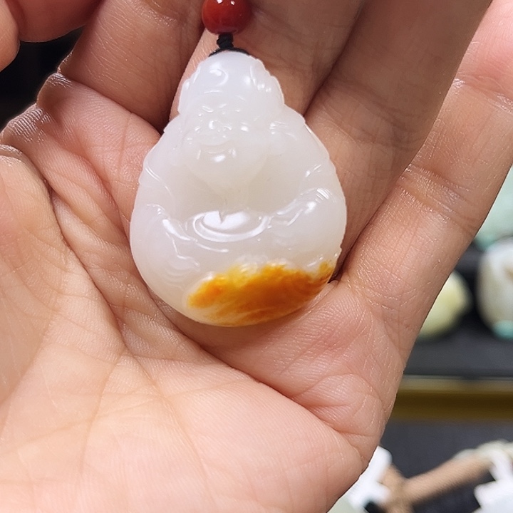 和田玉颈饰未镶嵌