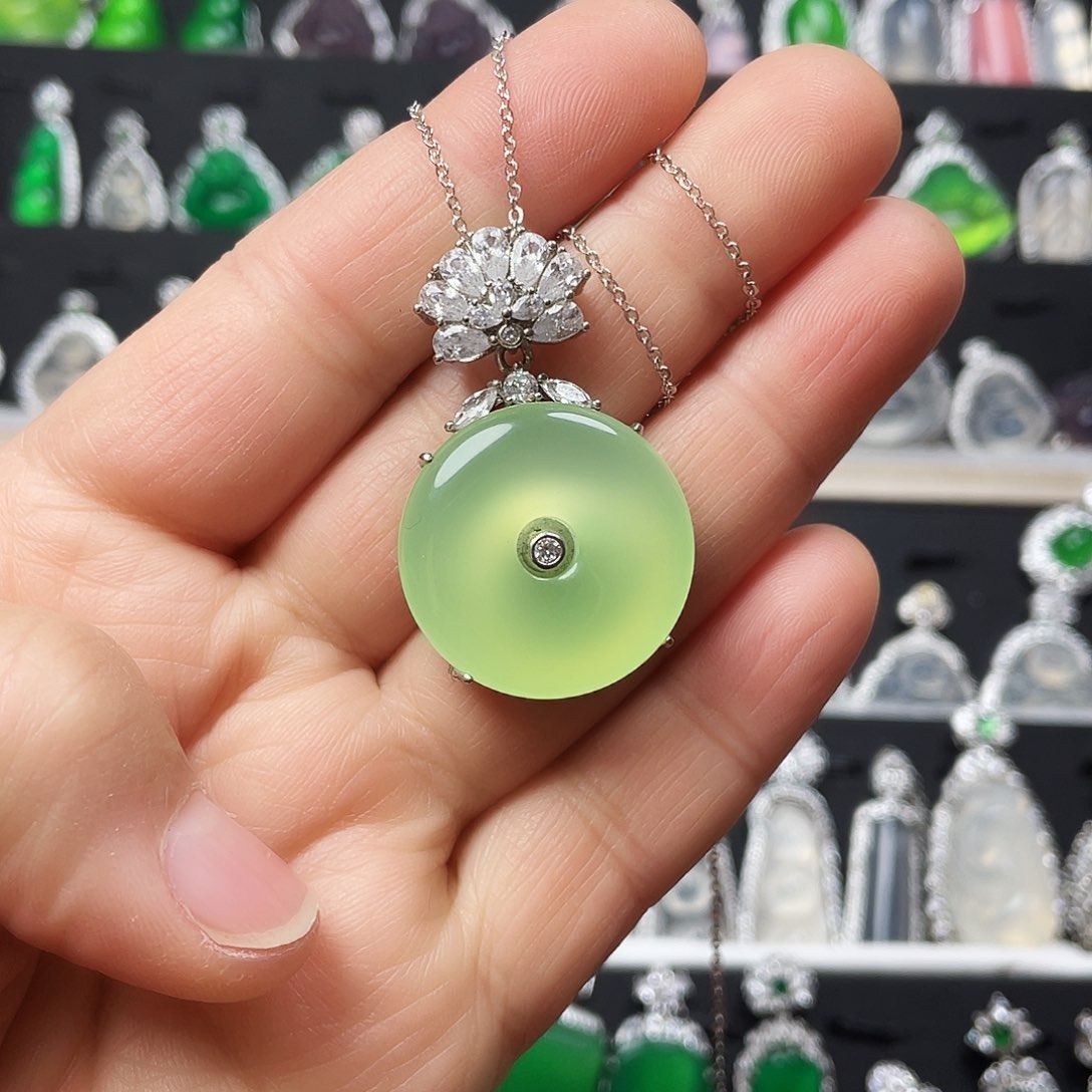 玛瑙/玉髓颈饰合金