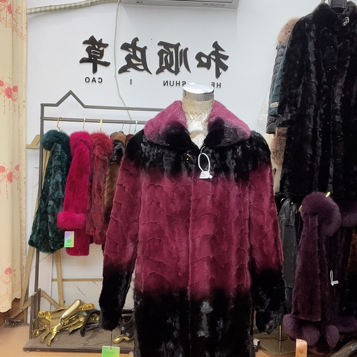 商场断码拼貂衣服