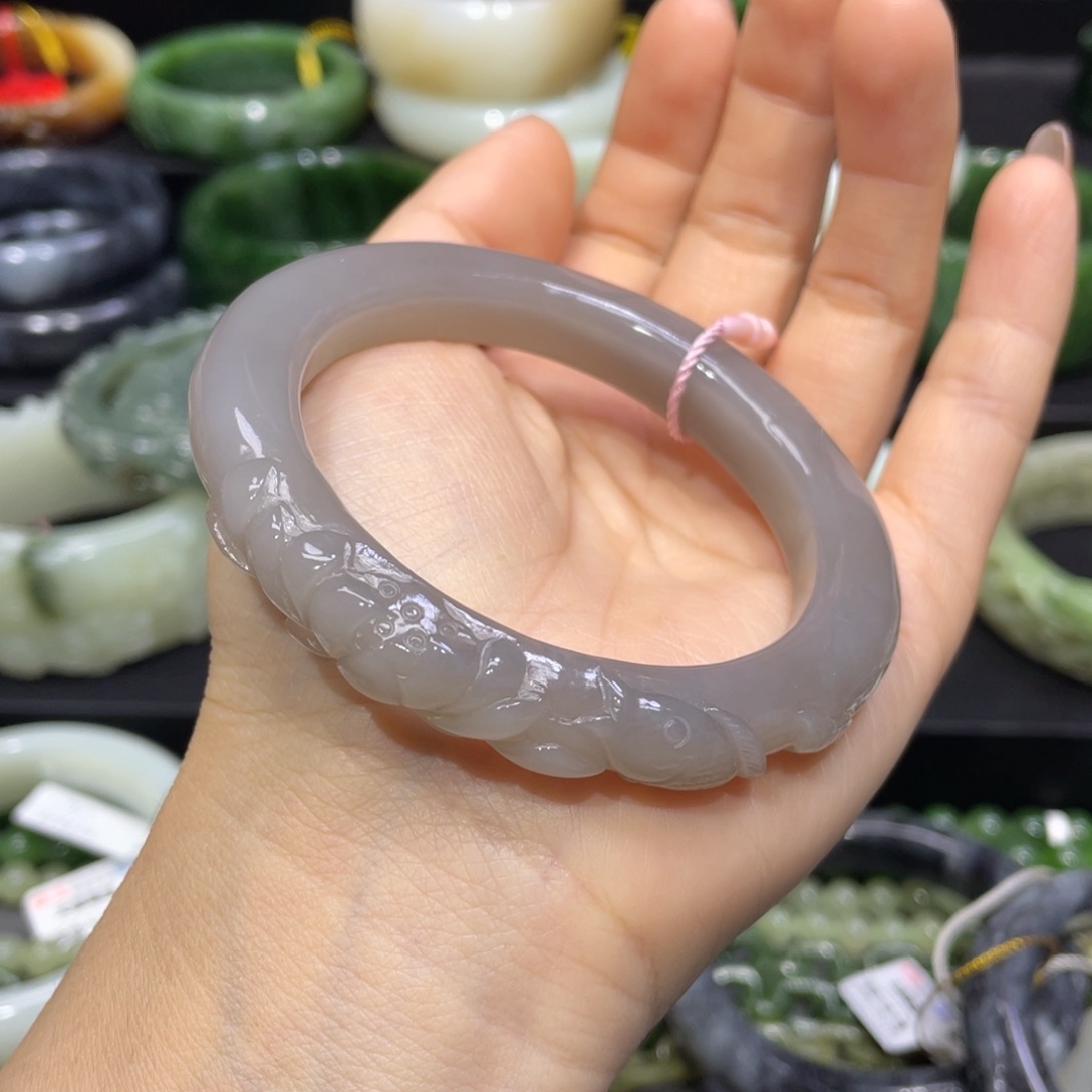 和田玉手镯55+圈口 编号77未镶嵌