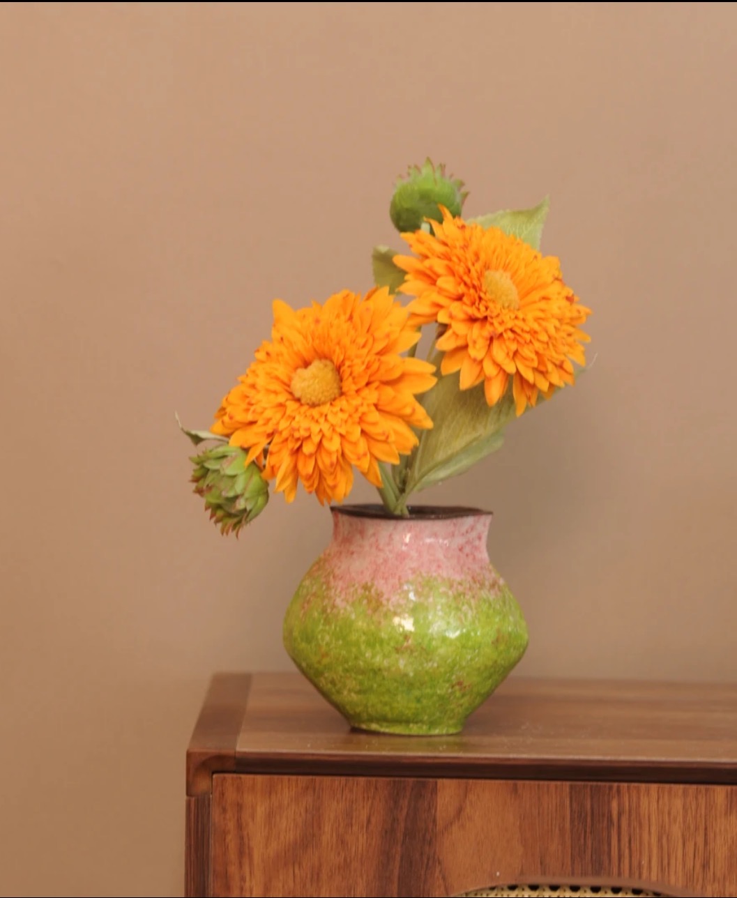 景德镇手工颜色釉粉绿钱袋子艺术感花瓶（高度17cm 口径8cm）