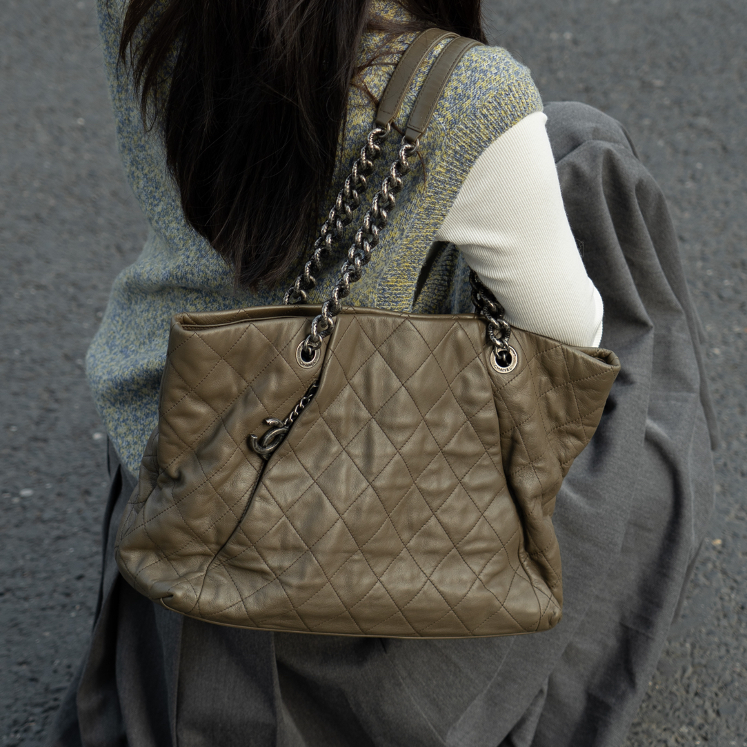 95新 Chanel/香奈儿 chanel灰棕托特