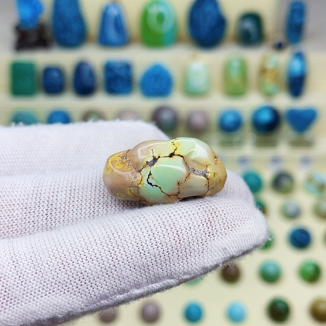 绿松石绿松石未镶嵌