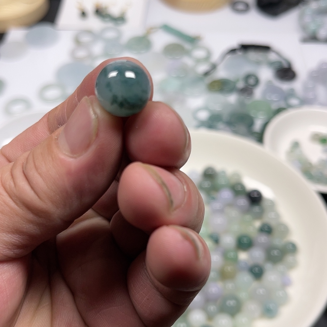 翡翠未镶嵌吊坠(不含链)卡13飘花