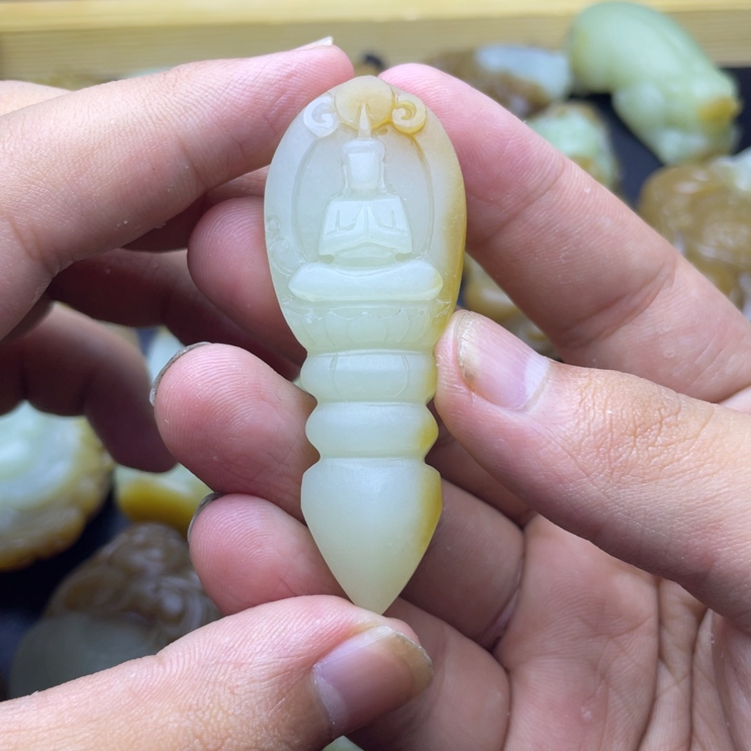 未镶嵌和田玉（糖玉）挂件