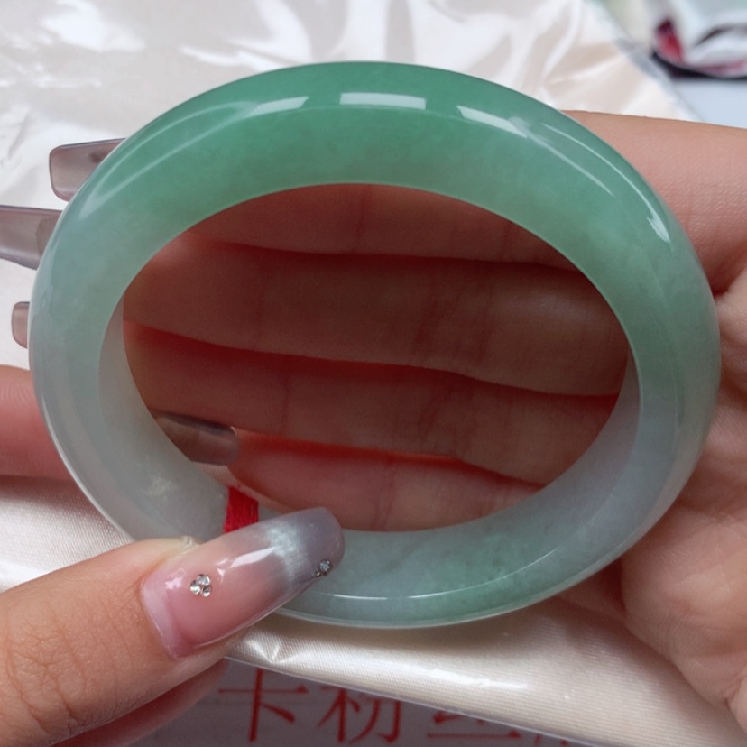 【闪购商品】翡翠手镯（圆镯）未镶嵌57圈