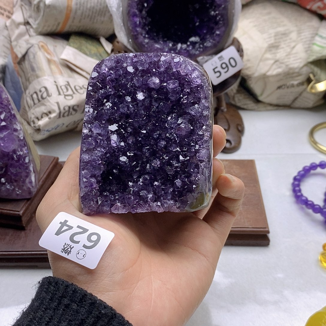 紫晶大型摆件（非配饰）未镶嵌