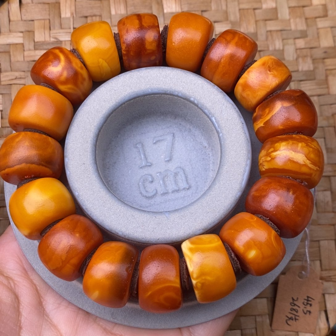 蜜蜡裸石未镶嵌蜜蜡