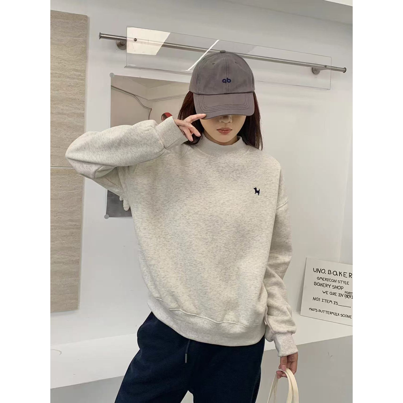 【主播推荐】女士小狗刺绣小立领卫衣25089