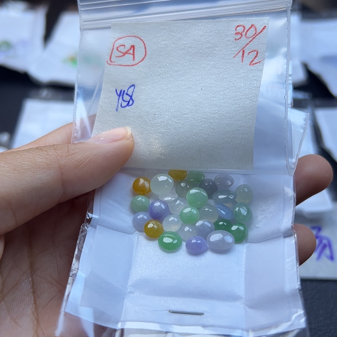 定制翡翠未镶嵌翡翠