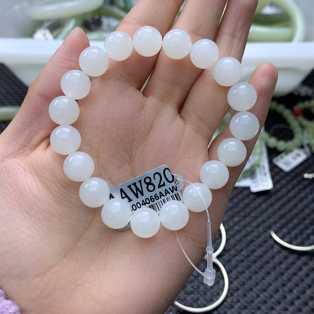 一***一和田玉未镶嵌手链