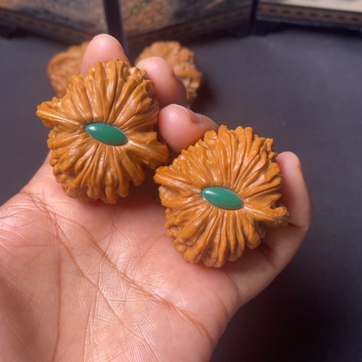 文玩核桃把件40四座楼