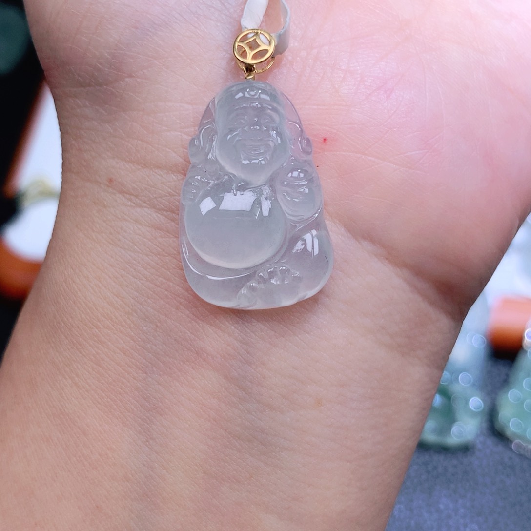 翡翠18K金镶嵌颈饰财神爷