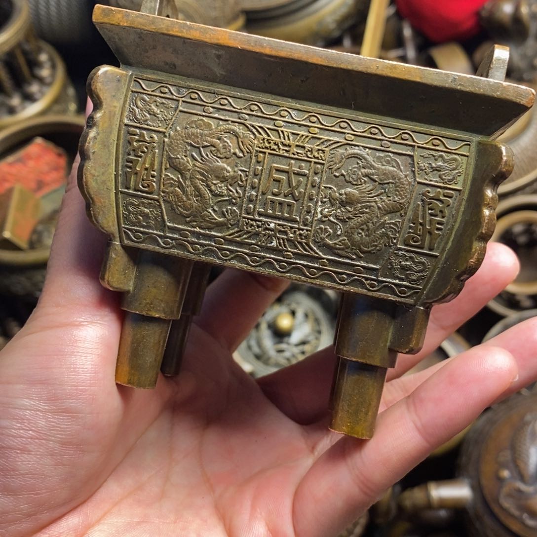 精美铜器做工精良