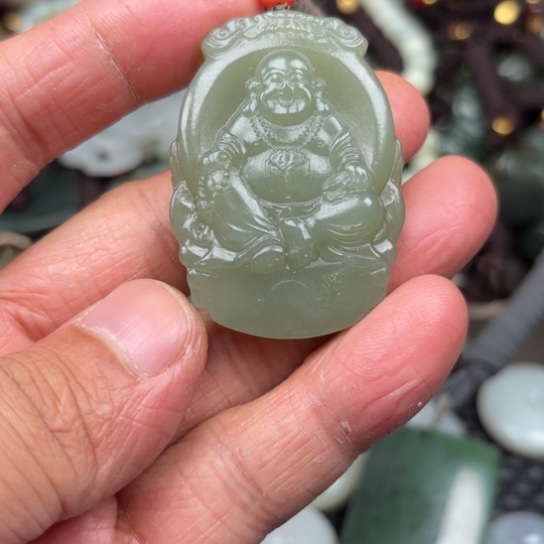 和田玉吊坠未镶嵌