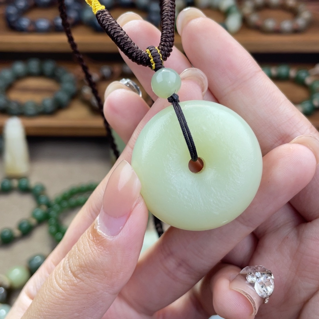 @***知和田玉未镶嵌颈饰