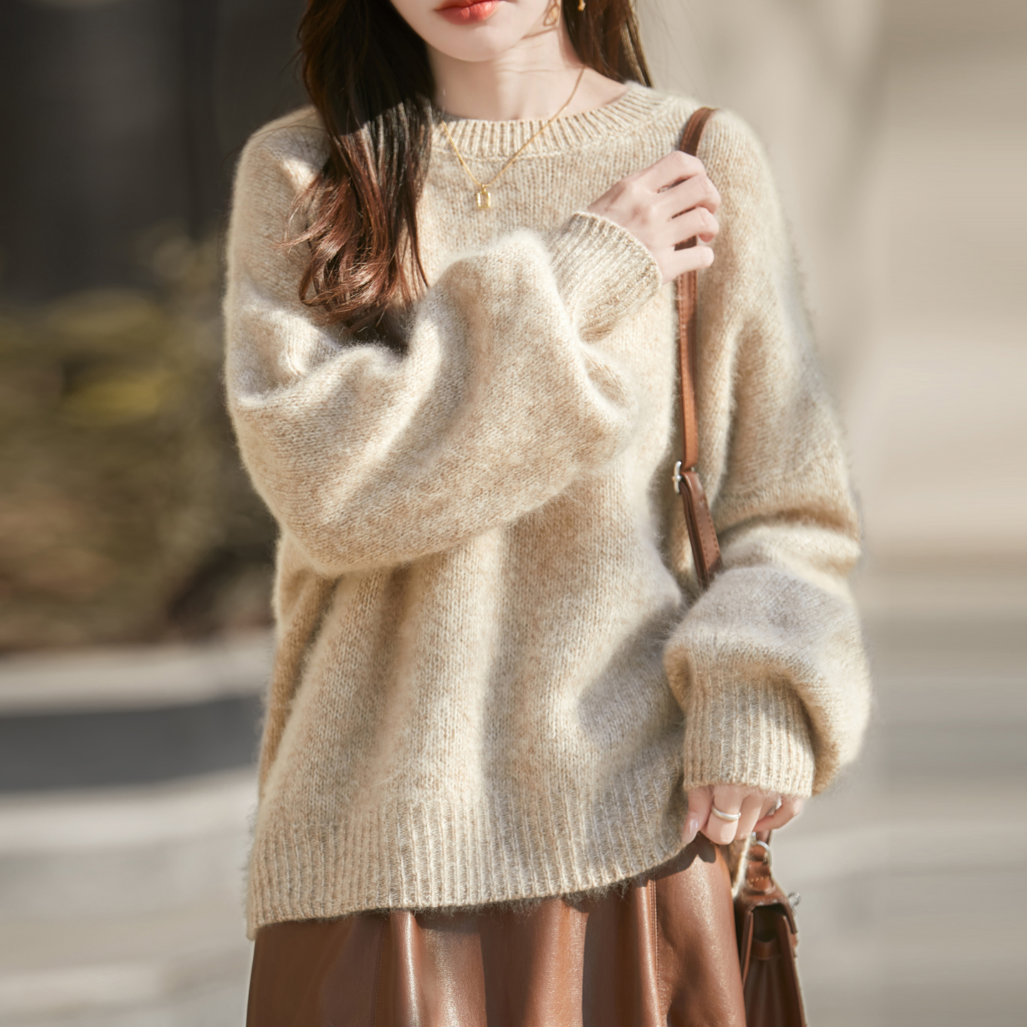 羊范无缝圆领花纱拉毛山羊绒套头毛衣宽松慵懒风软糯毛衣气质减龄