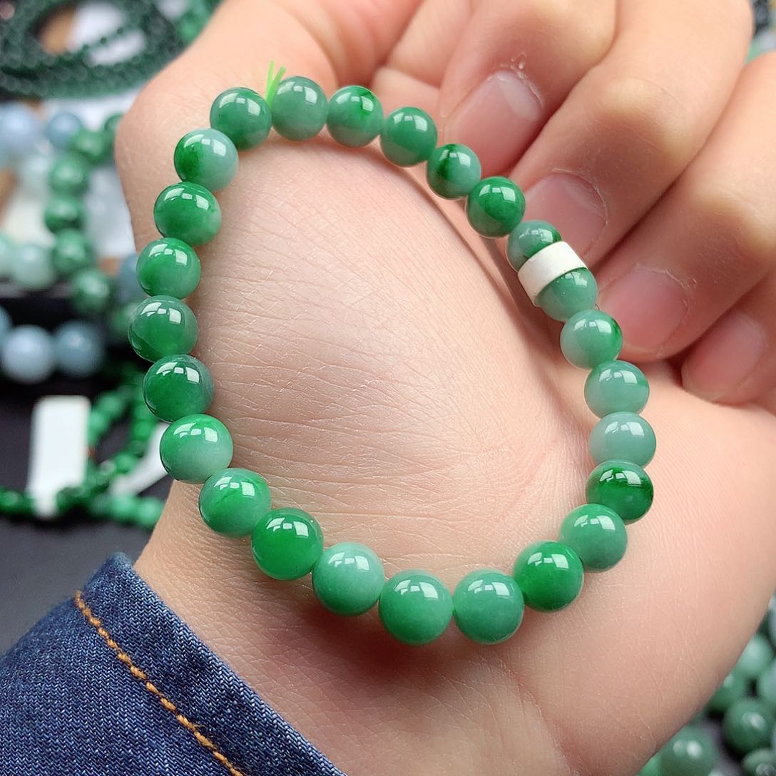 翡翠颈饰未镶嵌手串