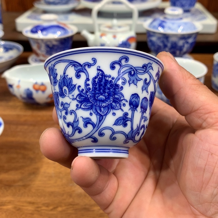 柴窑青花西番莲主人杯