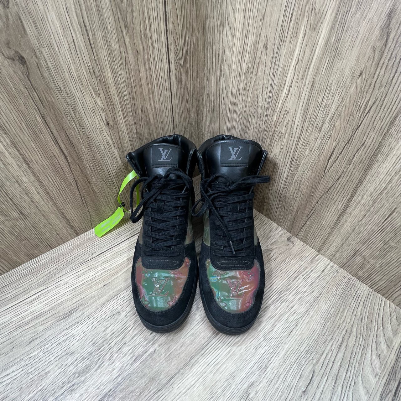 90新 LouisVuitton/路易威登 镭射高帮板鞋 40.5码/9新/无配件