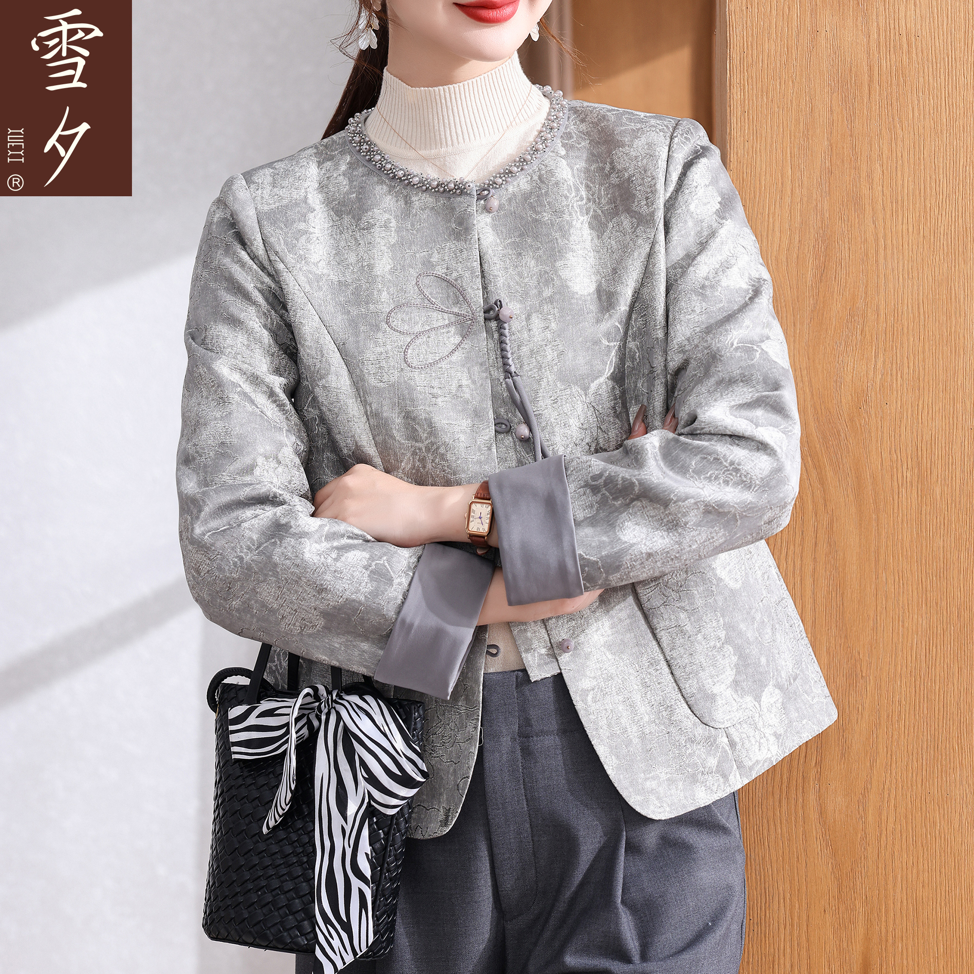 妈妈2025新款秋装大码上衣今年流行中老年女装洋气小香风外套50岁