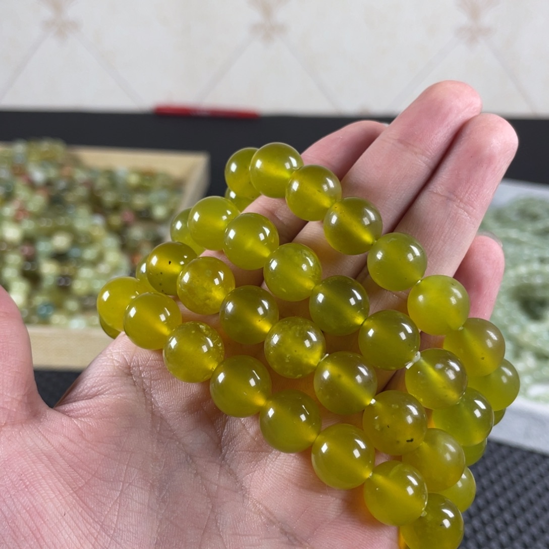 蛇纹石玉未镶嵌手链