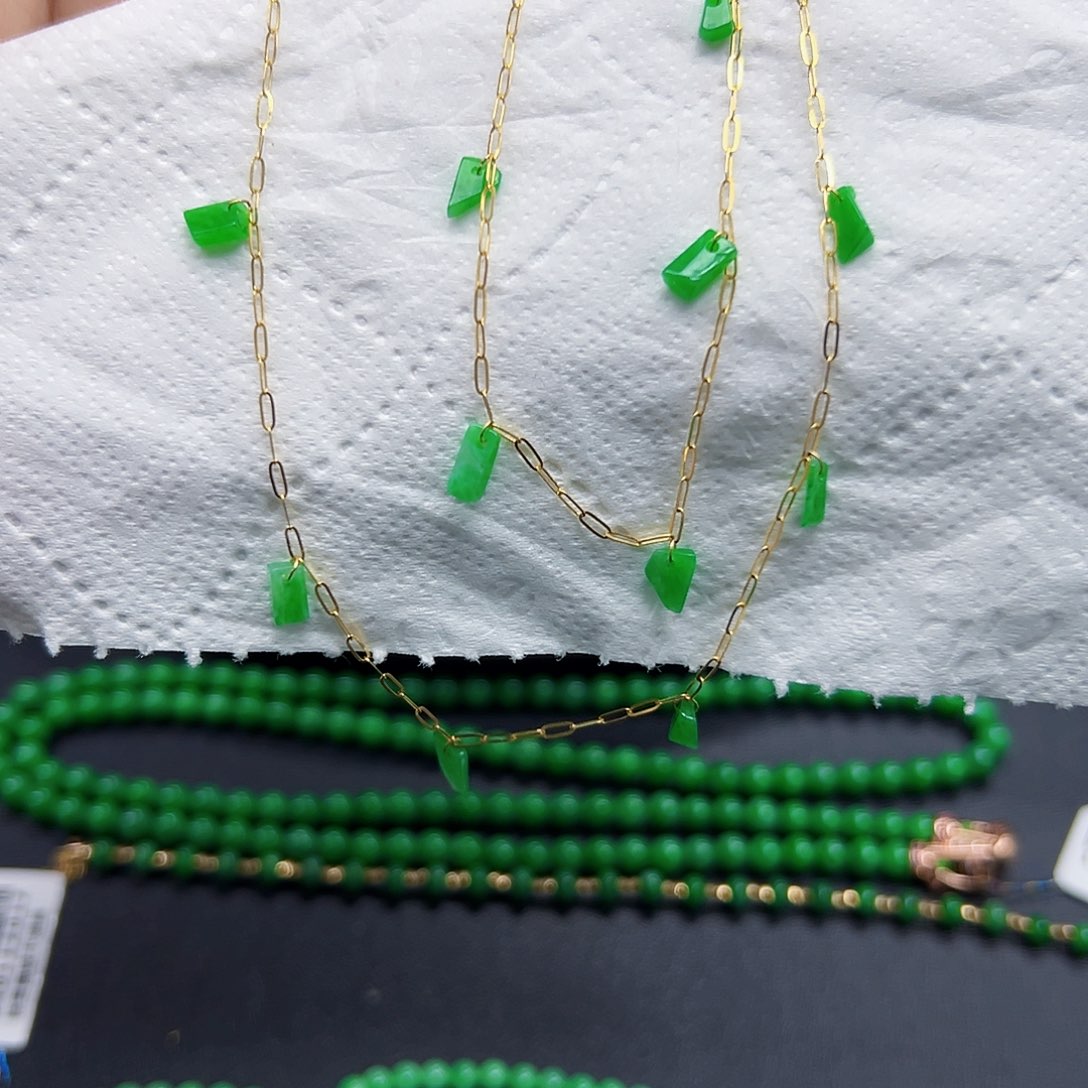 翡翠颈饰18K金镶嵌天然缅料A货一件