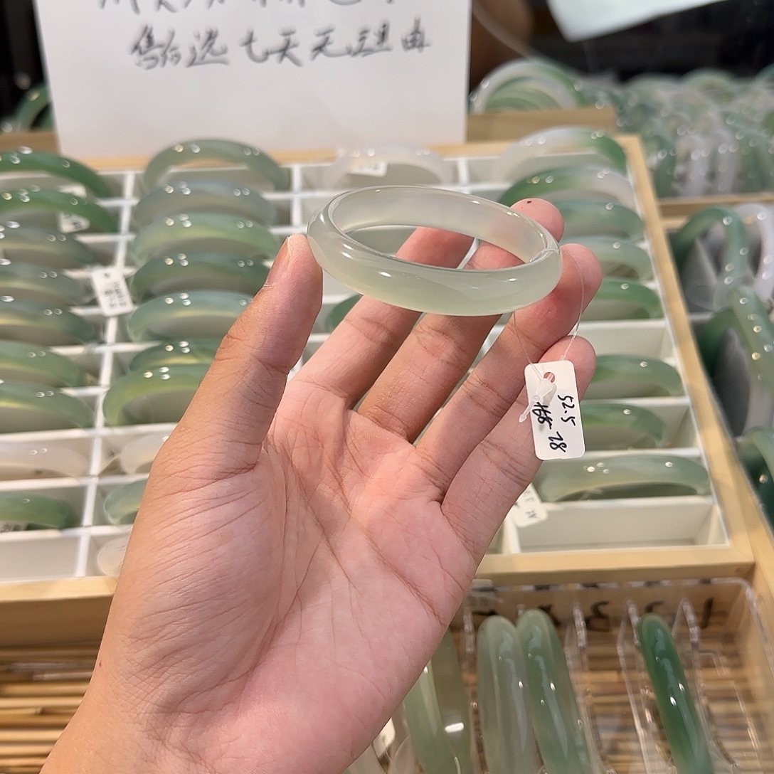 手镯玛瑙/玉髓未镶嵌圈口52.5